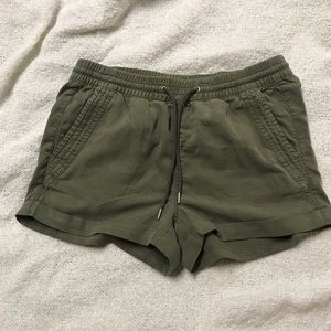Comfy khaki summer shorts NWT